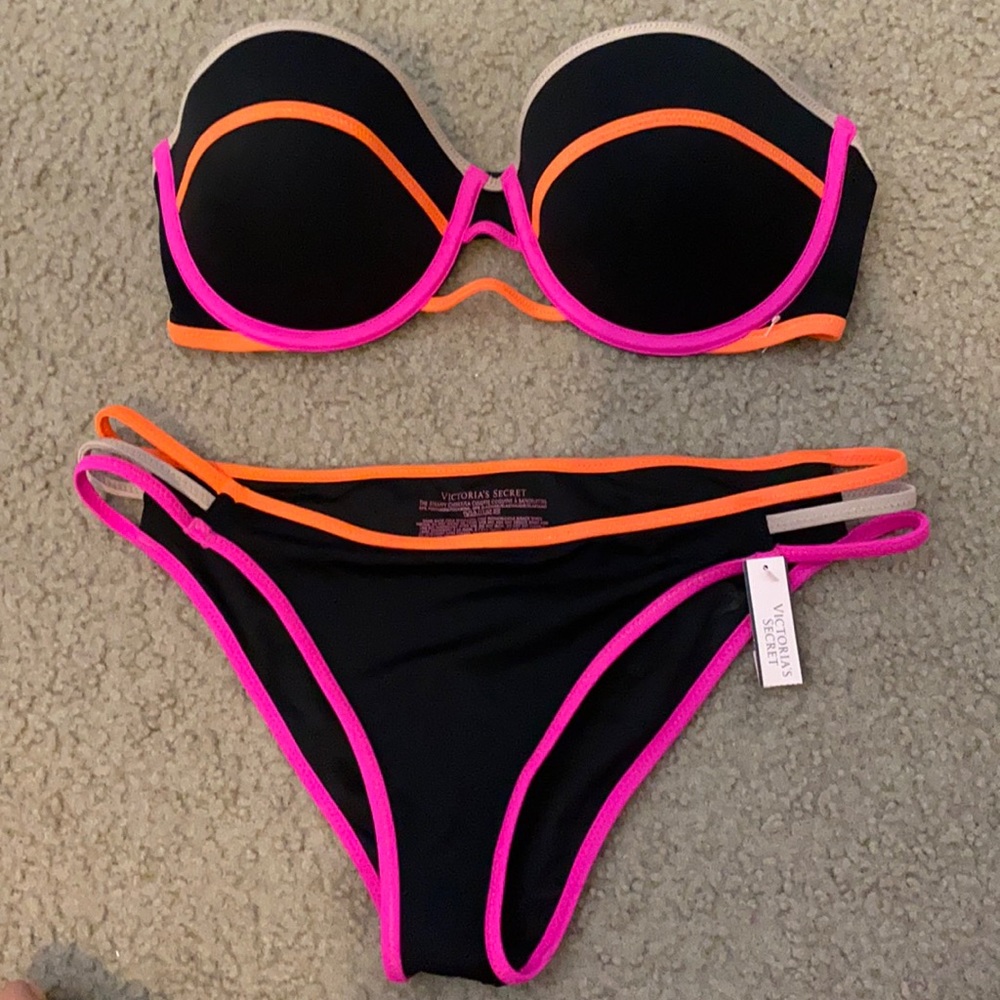 Victoria’s Secret molded cup strapless bikini